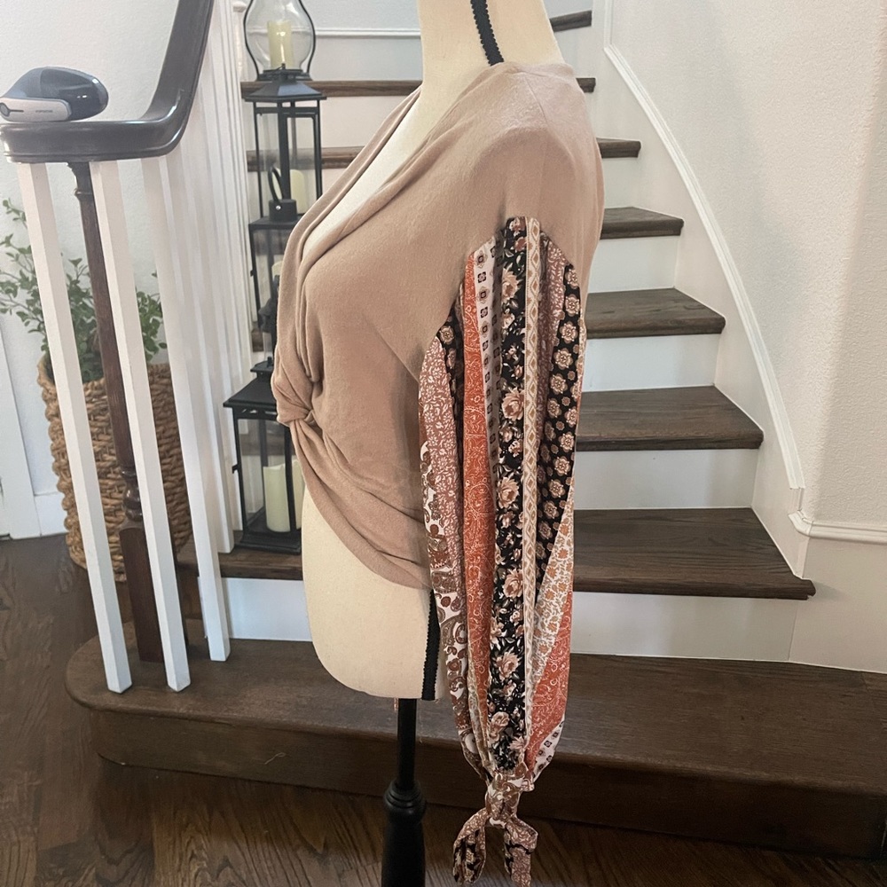 Illa Illa Reverisble Top Large NWT NEW - Picture 5 of 14